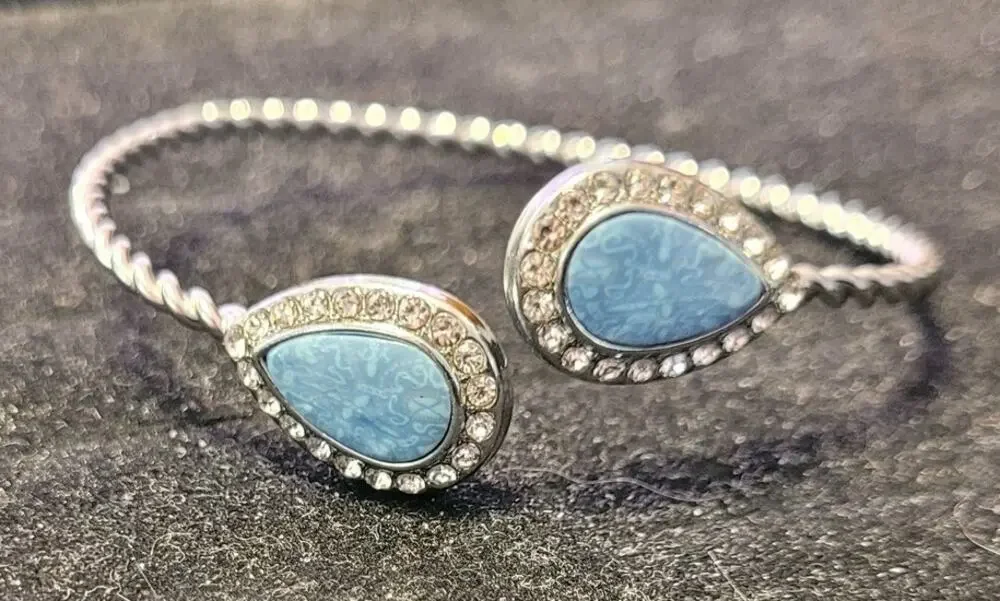Jilzarah Adjustable Silvertone Bangle Bracelet Blue Clay Cabachon Crystals